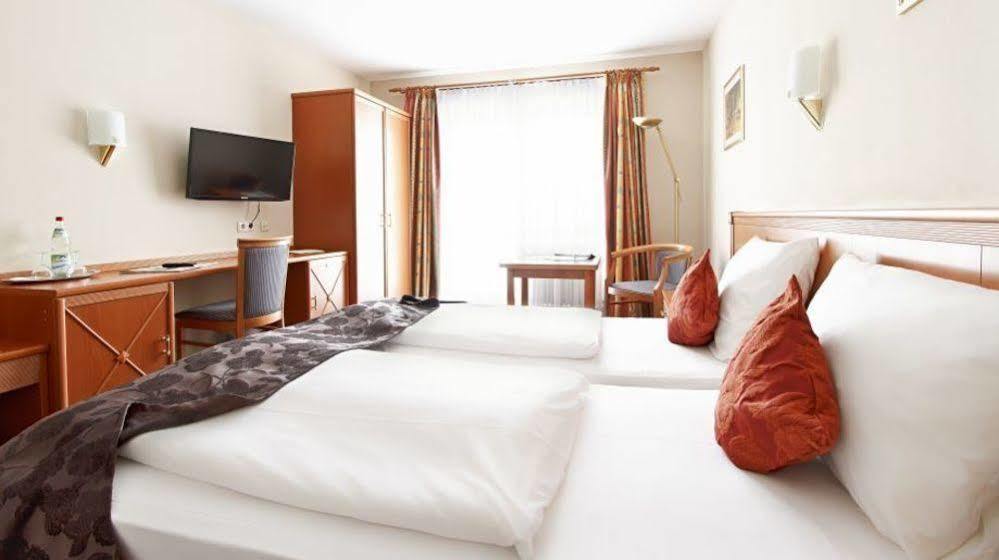 Hotel Blutenburg Munich Luaran gambar